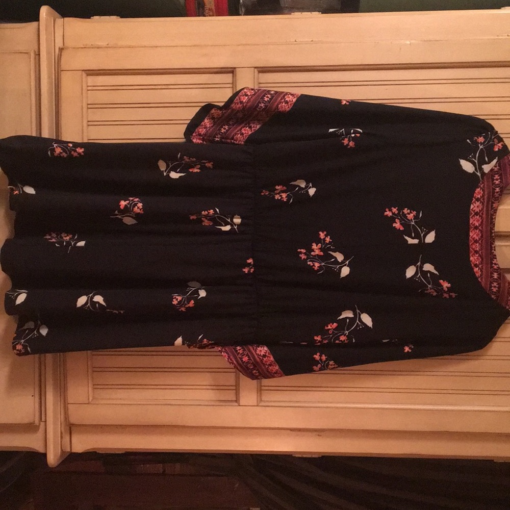 Black floral dress size 2X - Picture 4 of 7